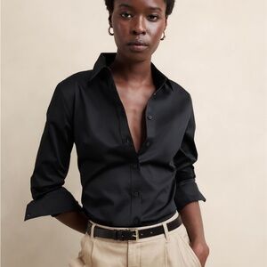 Banana Republic tailored easy care shirt. Black/Size 4 (small) NWT